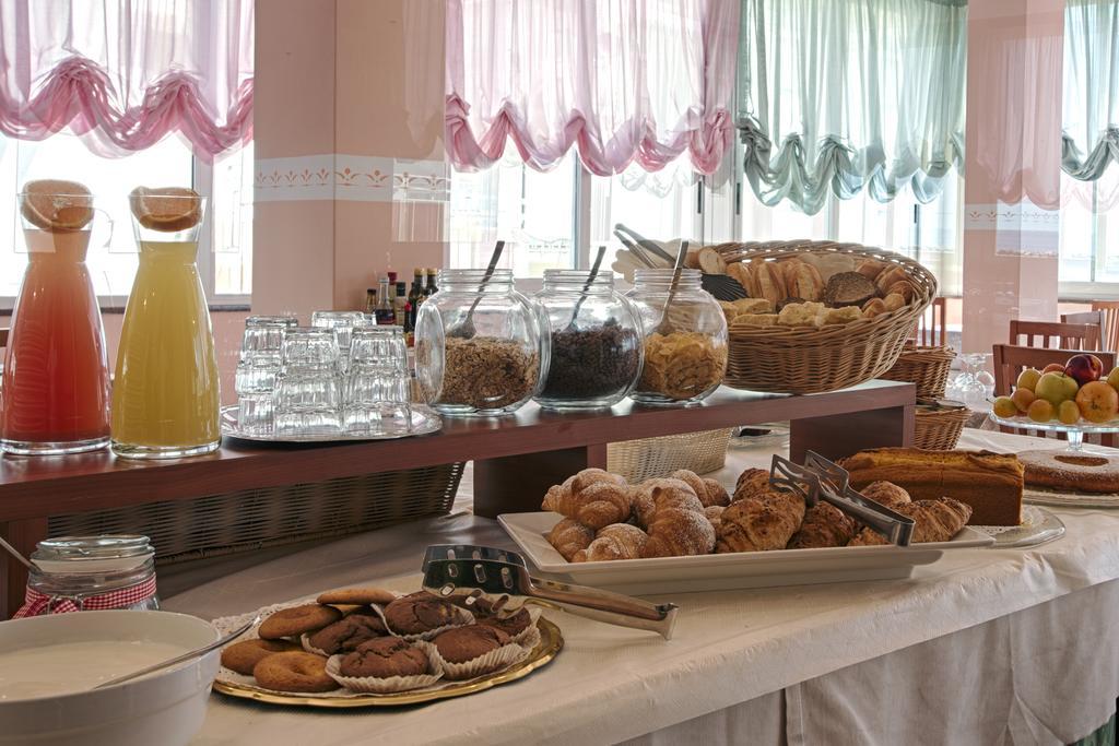Hotel Barca D'Oro Беллария-Иджеа-Марина Экстерьер фото